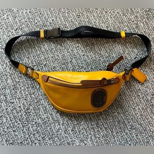 Coach | Men’s Waist Bag